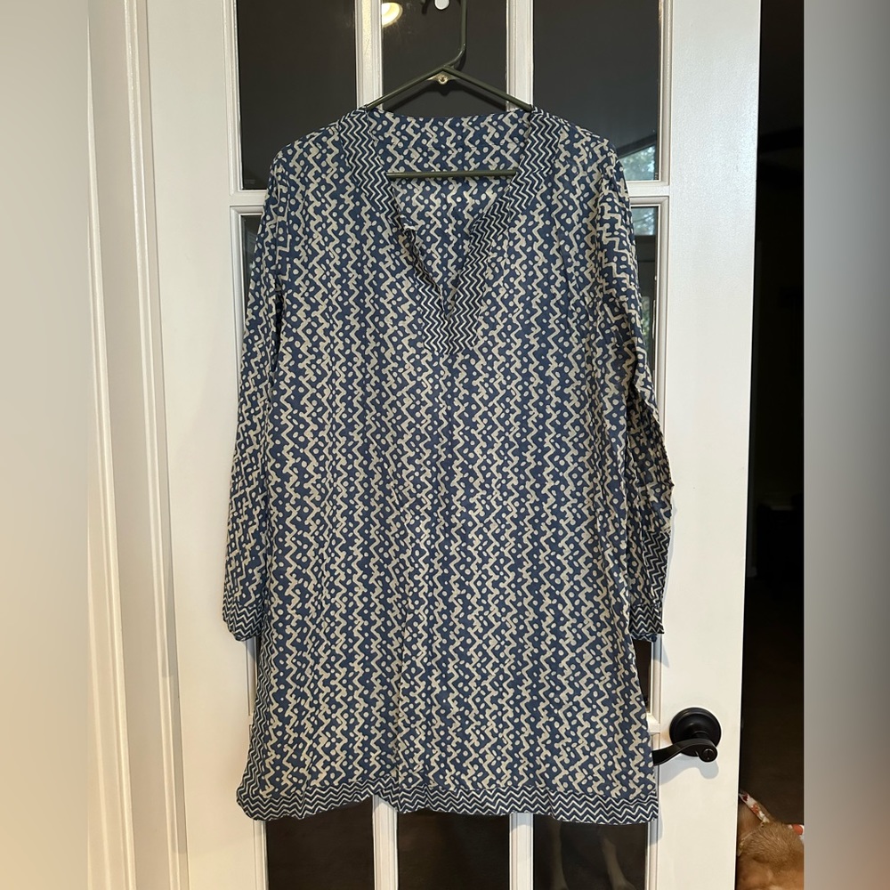 ⭐️ Two’s Company swimsuit cover-up NWOT